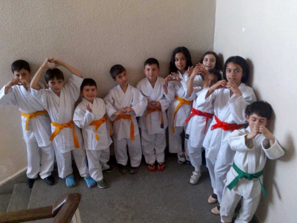 Behçet Uz Çocuk Hastanesine moral